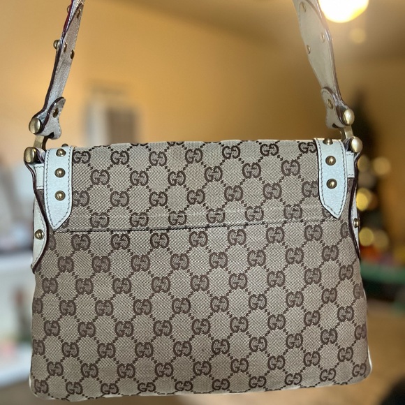 Gucci Pelham Flap Shoulder Bag - Picture 6 of 9